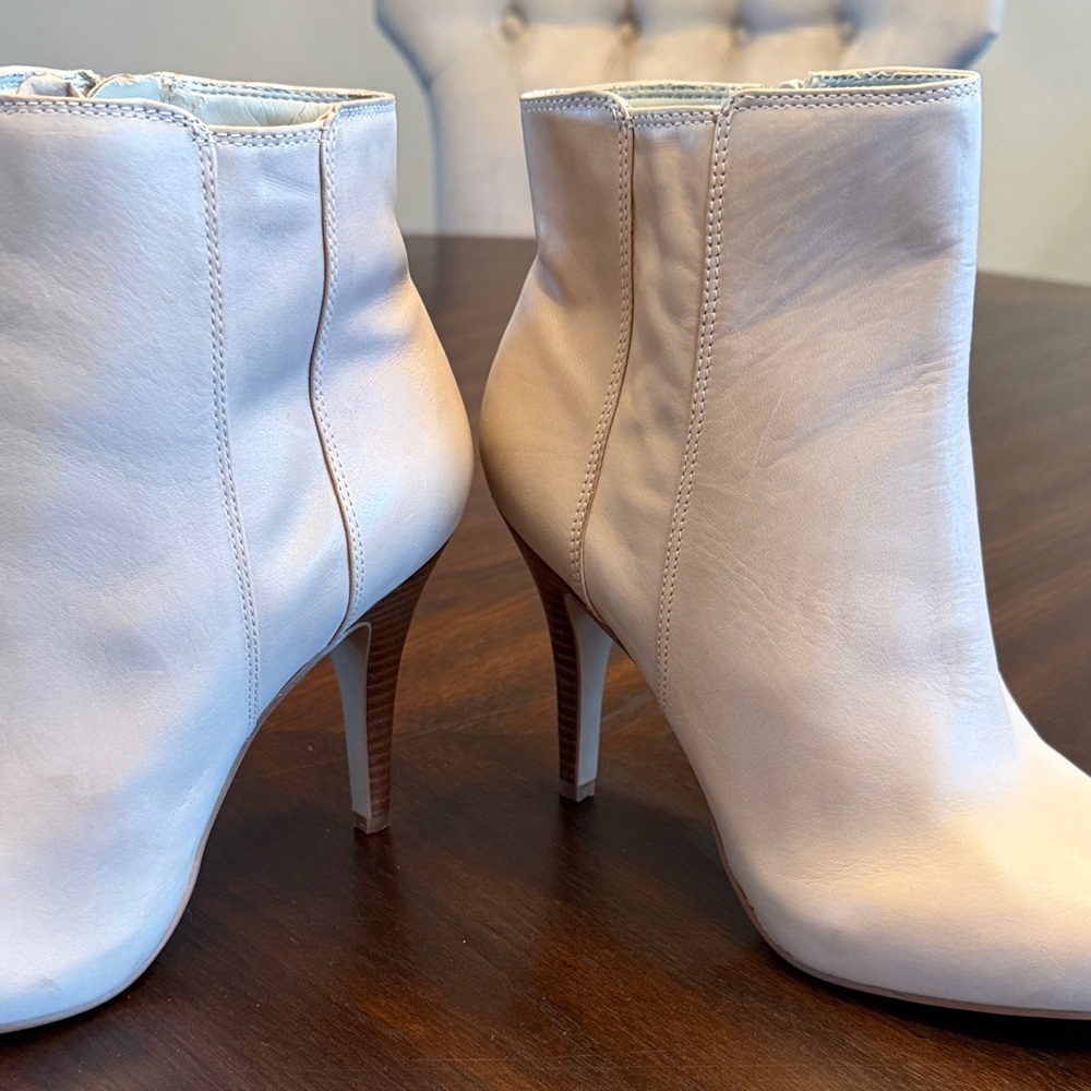 Nine West Ivory Leather Stiletto Ankle Booties NWT Size 7.5 Zip Heel Boots - Picture 9 of 13